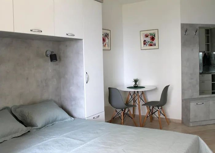 Апартаменты Horizon Katrina - Sea Line & Access