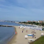 Horizon Katrina - Sea Line & Access Apartamento *